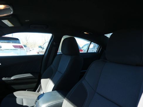 Used 2022 Dodge Charger SXT w/ Blacktop Package image 11