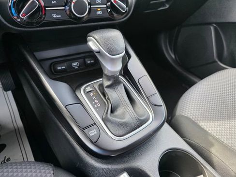 Used 2022 Kia Soul LX w/ Technology Package image 16