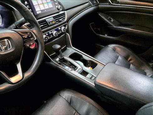 Used 2018 Honda Accord EX-L image 18