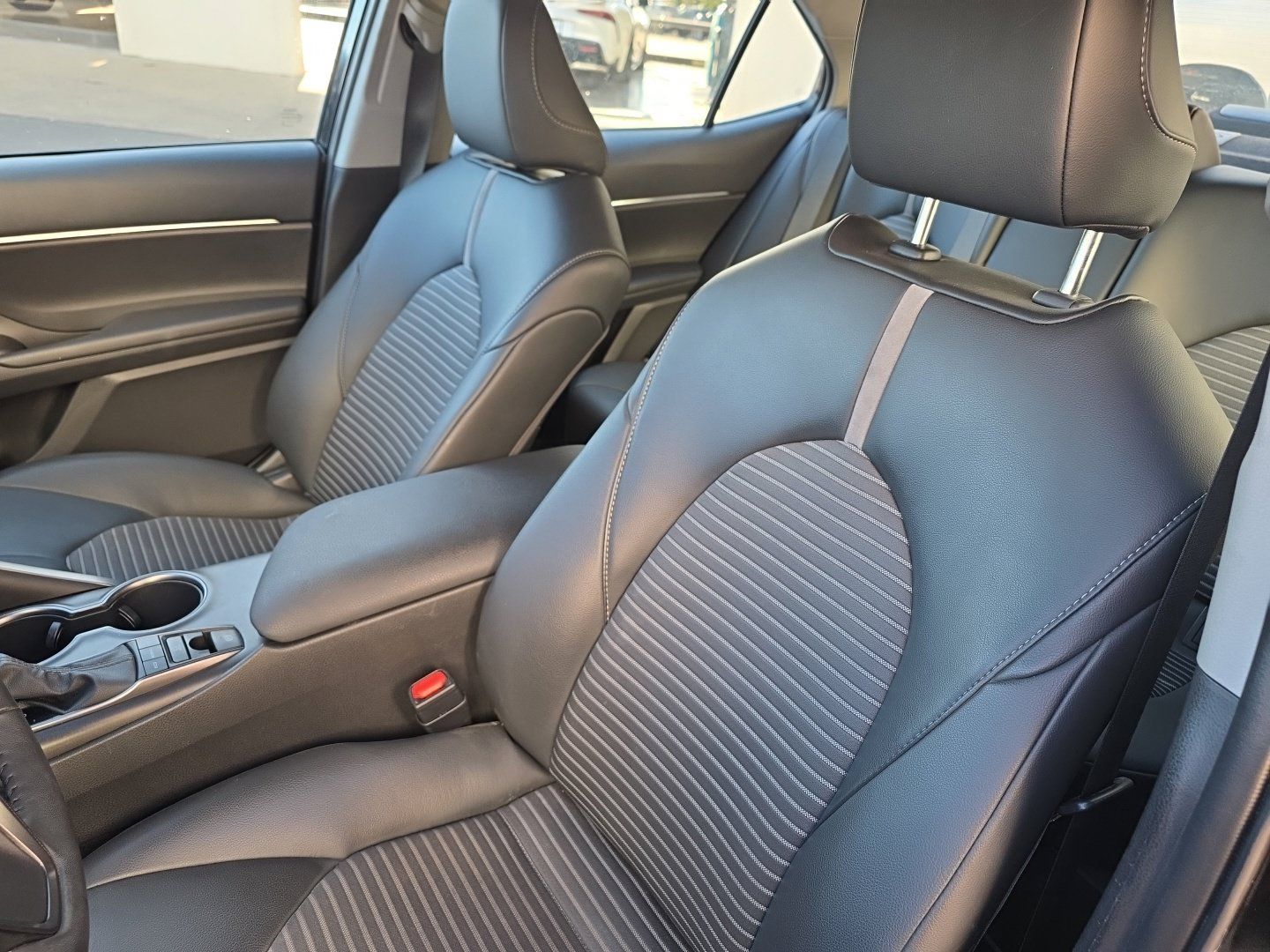 Used 2024 Toyota Camry SE AWD/4WD image 7