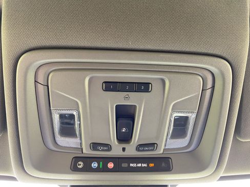 Used 2024 GMC Sierra 1500 SLT w/ SLT Premium Plus Package RWD image 38
