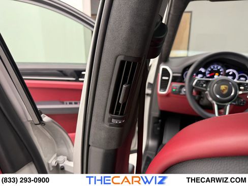 Used 2023 Porsche Cayenne GTS image 74