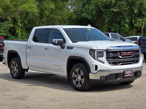 Used 2025 GMC Sierra 1500 SLT AWD/4WD image 3