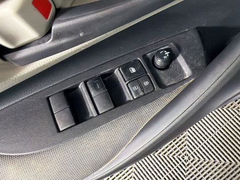 Used 2022 Toyota Corolla LE FWD image 24