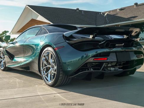 Used 2022 McLaren 720S Spider image 18