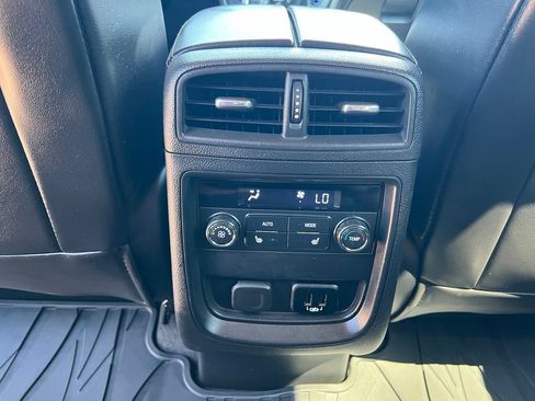 Used 2018 Buick Envision Premium AWD/4WD image 22