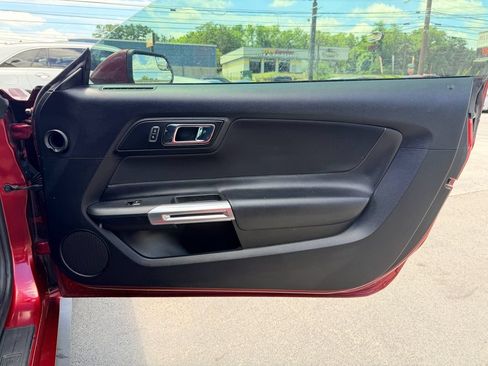 Used 2017 Ford Mustang Coupe RWD image 20