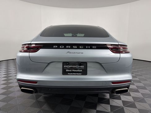 Certified 2019 Porsche Panamera image 10