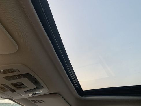 Used 2022 Toyota Sienna XLE image 14