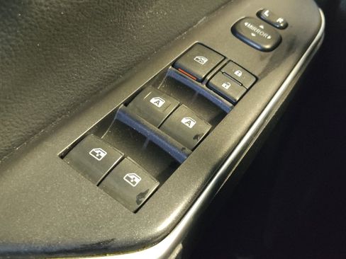 Used 2016 Toyota Camry SE FWD image 27