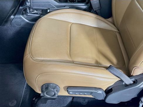 Used 2023 Jeep Wrangler Unlimited Sahara w/ Cold Weather Group image 19