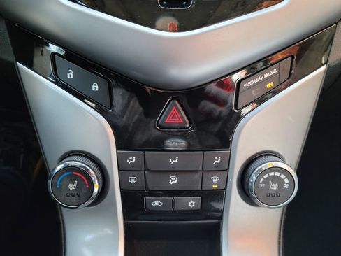 Used 2013 Chevrolet Cruze LT w/ RS Package image 13