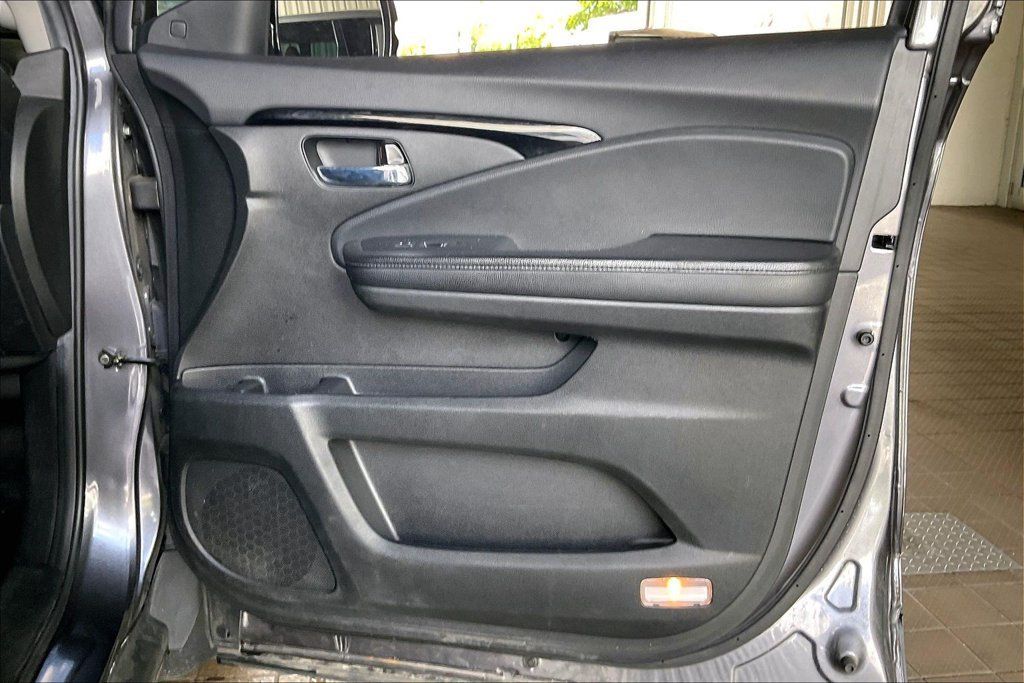 Used 2022 Honda Pilot Touring image 21