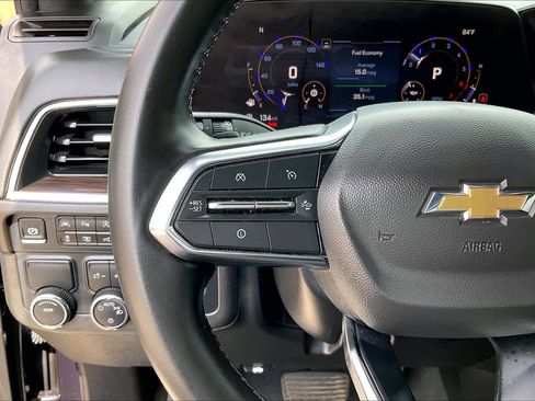 Certified 2025 Chevrolet Suburban LT image 23