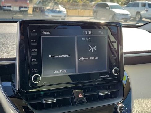 Used 2022 Toyota Corolla Cross XLE image 24