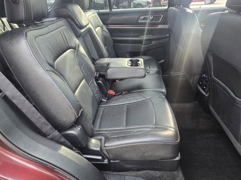 Used 2018 Ford Explorer Platinum AWD/4WD image 12