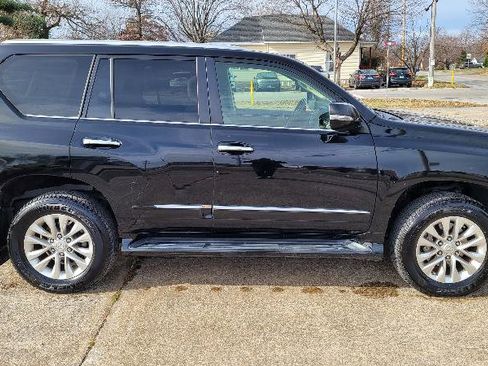 Used 2016 Lexus GX 460 w/ Premium Package image 4
