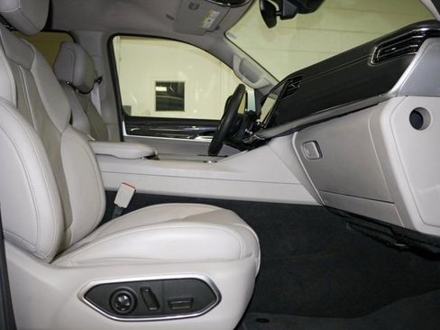 Used 2022 Jeep Wagoneer Series II image 5