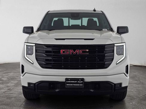 Used 2025 GMC Sierra 1500 Elevation w/ Preferred Package AWD/4WD image 8