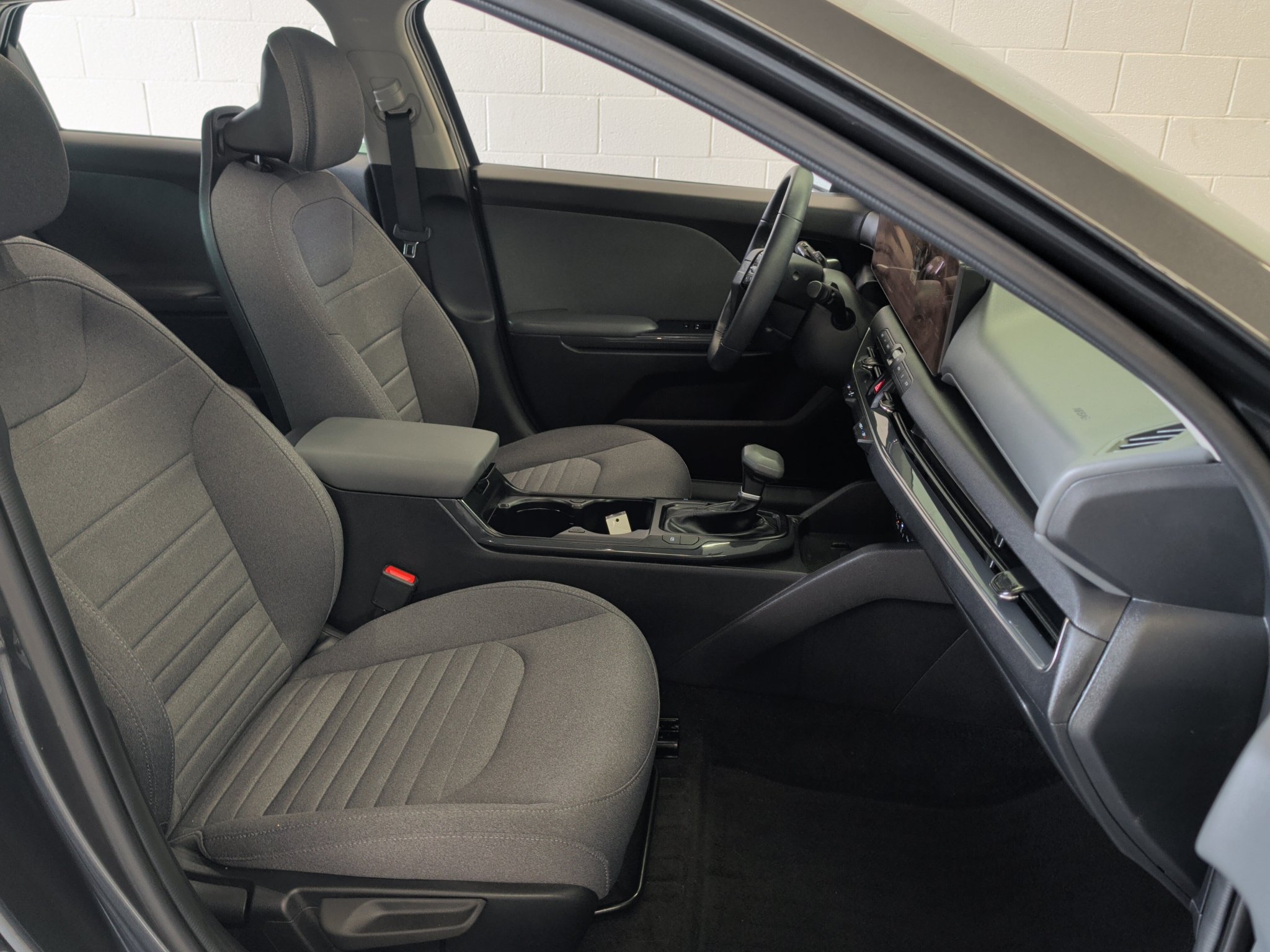 Certified 2025 Kia K4 EX FWD image 18