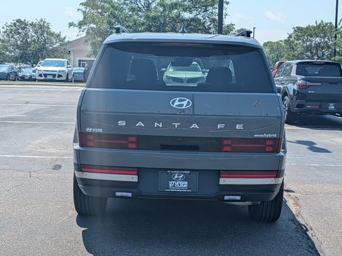 Used 2026 Hyundai Santa Fe Limited AWD/4WD image 4