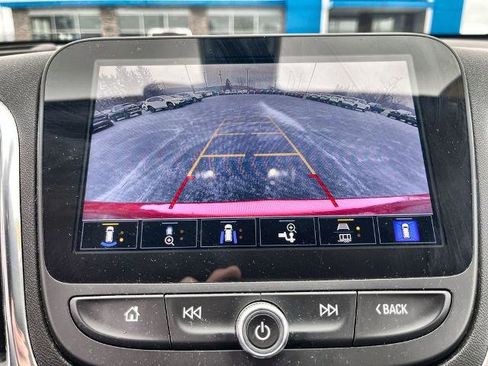 Used 2023 Chevrolet Equinox LT FWD image 14