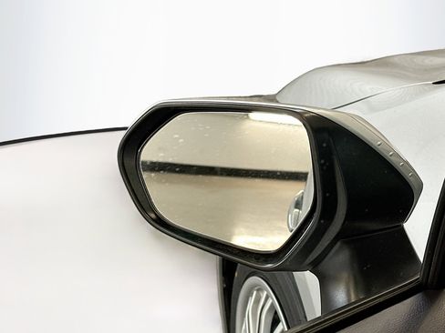 Used 2021 Toyota Corolla LE image 16