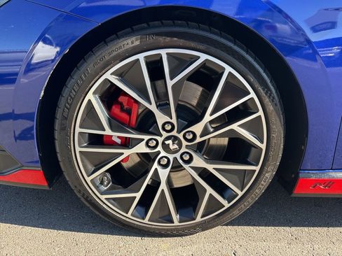 Used 2023 Hyundai Elantra N Base image 26