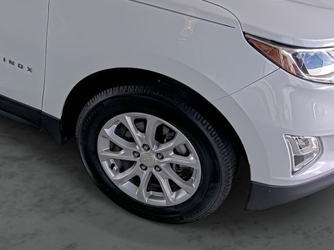 Used 2020 Chevrolet Equinox LT FWD image 14