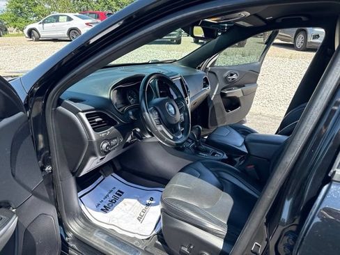 Used 2019 Jeep Cherokee High Altitude AWD/4WD image 16