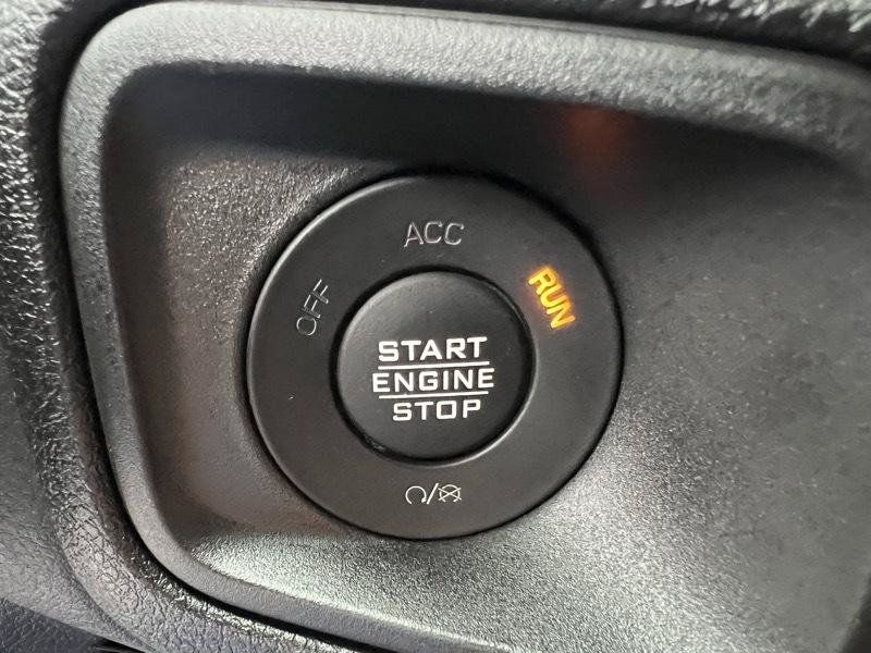 Used 2025 Jeep Wrangler Unlimited Sport AWD/4WD image 25