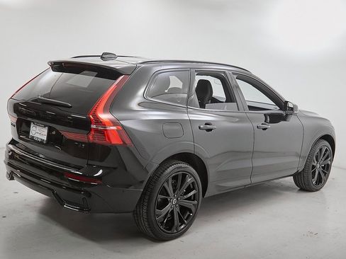Certified 2025 Volvo XC60 T8 Ultra w/ Protection Package Premier image 9