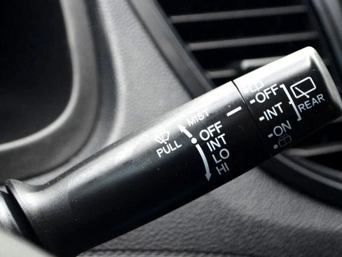 Used 2015 Honda CR-V LX image 37