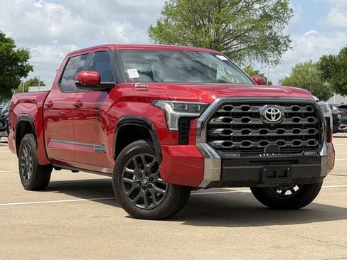 Used 2025 Toyota Tundra Platinum AWD/4WD image 2