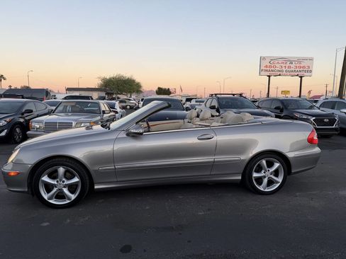 Used 2005 Mercedes-Benz CLK 320 Cabriolet image 3