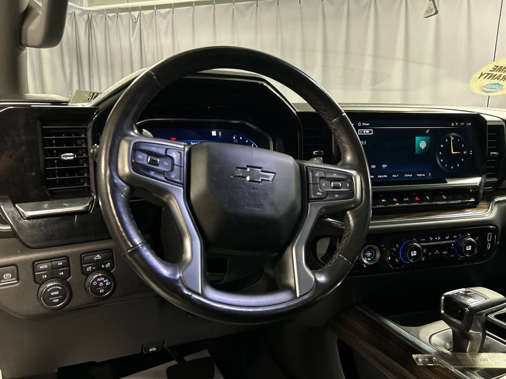 Used 2023 Chevrolet Silverado 1500 LT Trail Boss AWD/4WD image 15