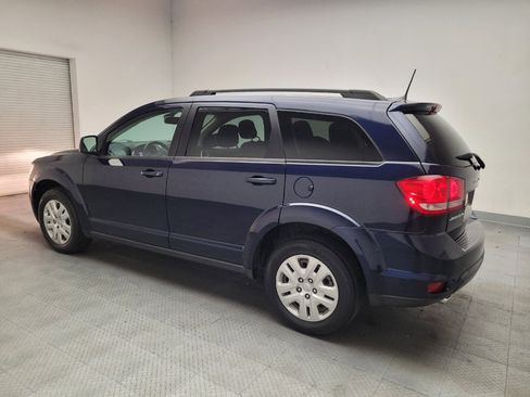 Used 2019 Dodge Journey SE w/ Connectivity Group FWD image 3