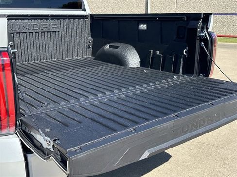 Used 2025 Toyota Tundra Platinum image 32