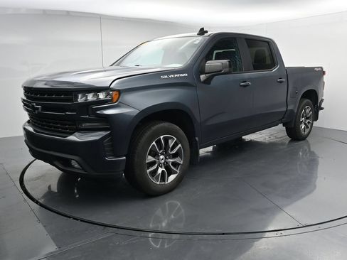 Used 2020 Chevrolet Silverado 1500 RST w/ RST Value Package AWD/4WD image 4
