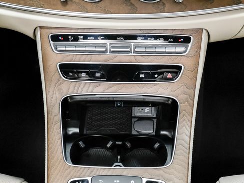 Used 2023 Mercedes-Benz E 350 4MATIC Sedan image 34