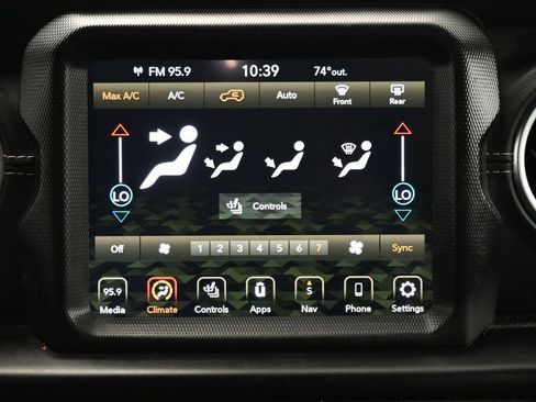 Used 2022 Jeep Wrangler Unlimited Sahara w/ Cold Weather Group AWD/4WD image 24