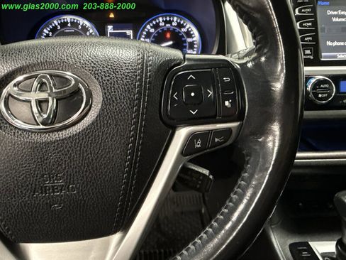 Used 2018 Toyota Highlander Limited image 23