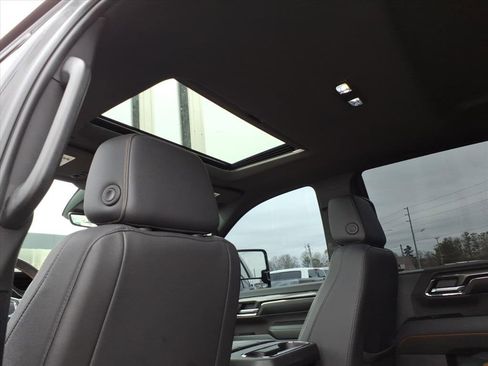 Used 2024 GMC Sierra 2500 AT4 w/ AT4 Premium Plus Package image 22