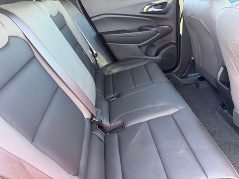 Used 2024 Chevrolet Trax ACTIV w/ Sunroof Package image 15