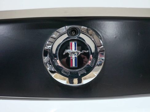 Used 2005 Ford Mustang Premium image 35