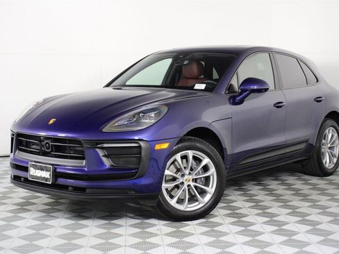Used 2025 Porsche Macan image 1