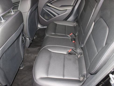 Certified 2020 Mercedes-Benz GLA 250 image 13