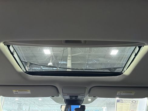 Used 2025 Honda Odyssey EX-L image 28