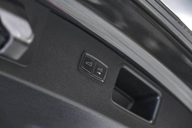Used 2018 Porsche Macan Sport Edition AWD/4WD image 64