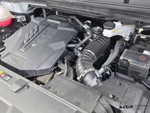 Used 2024 Kia Carnival SX FWD image 22